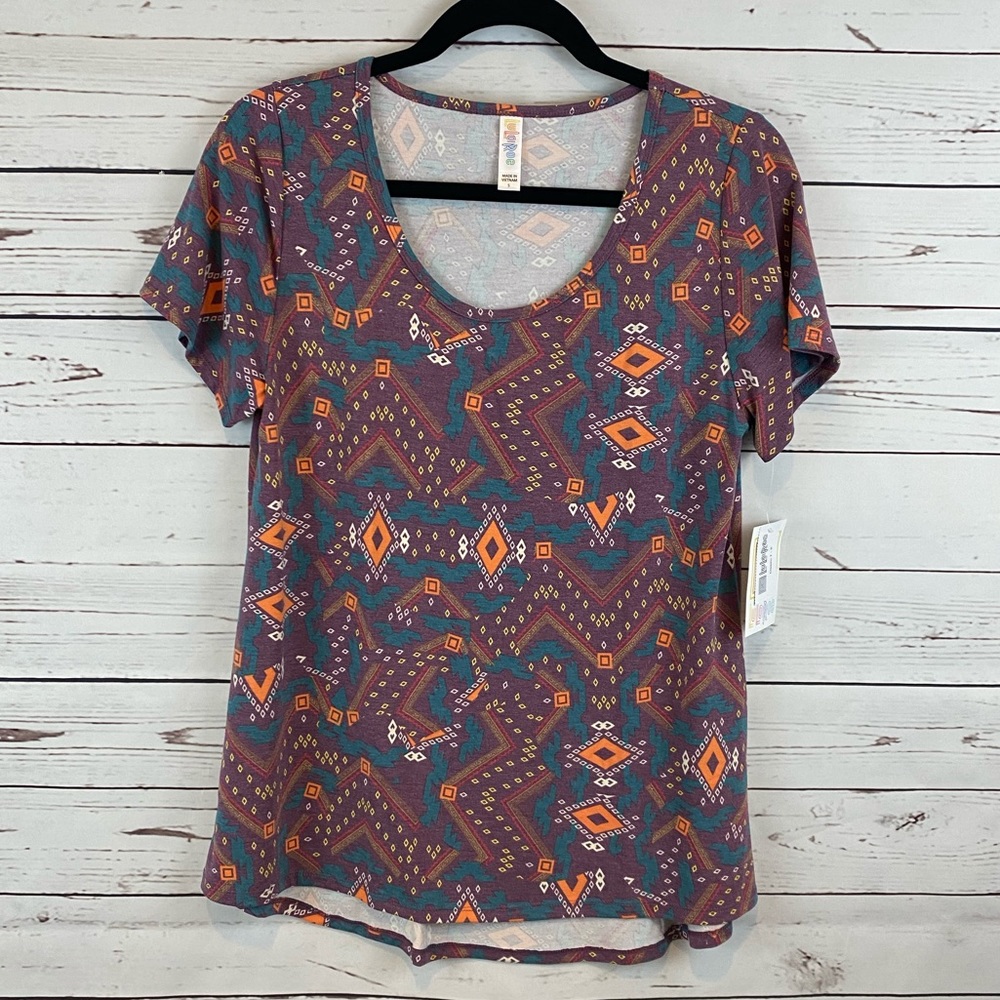NWT! LulaRoe Classic T